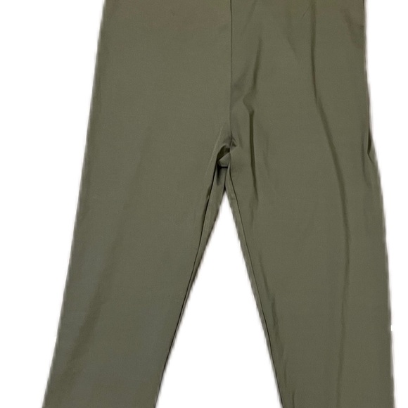 (L) No Boundaries Jumpsuit in Green NWT - Picture 3 of 4